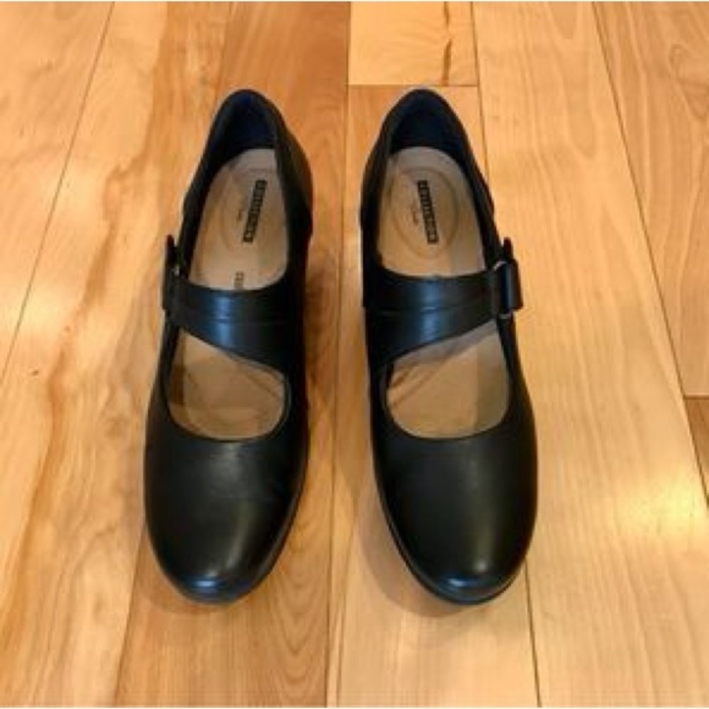 Clarks Emslie Lulin Women’s Size 9 Shoes (black)
